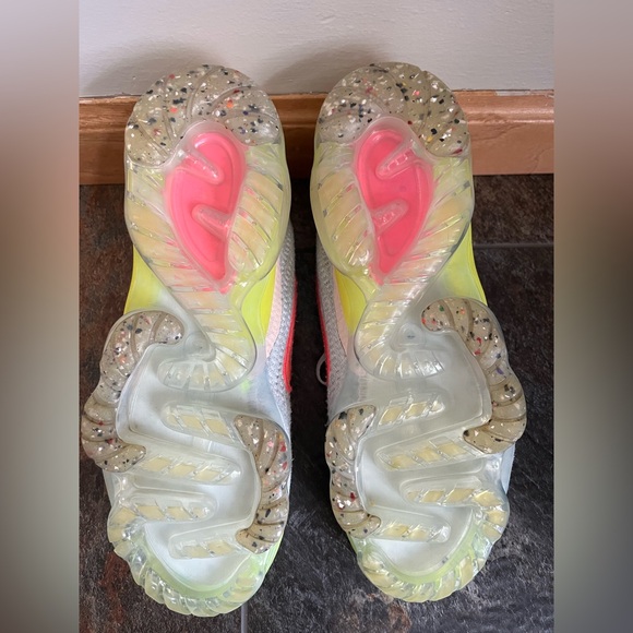Women’s Nike Air VaporMax 2021 fly knit ‘neon. DH4089-022. Size 9 - Picture 6 of 10